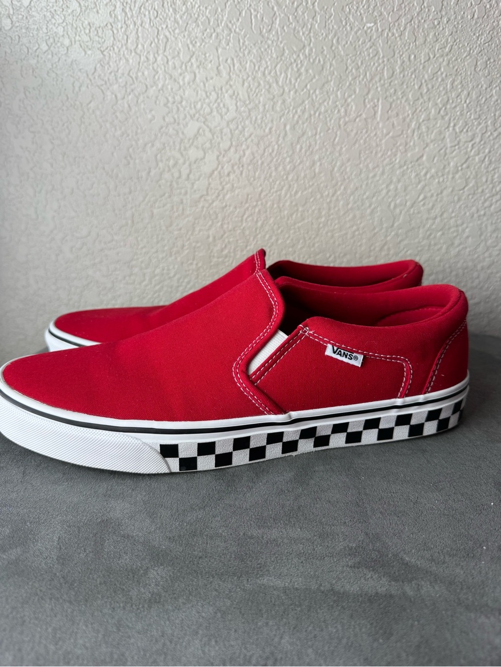 Vans Classic Slip-On Red Checkerboard Sole Sneakers Men’s 11.5
